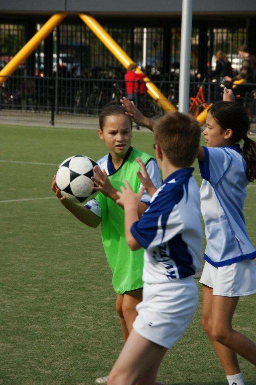 2009-09-26-10.24.41 Korfbal D3-D2_638x960.jpg